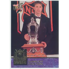 1992-93 FLEER ULTRA - PATRICK ROY #4 AWARD WINNER
