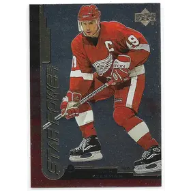 1999-00 UD Gold Reserve #140 Steve Yzerman (Star Power)