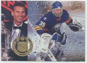 1994-95 FLEER ULTRA - DOMINIK HASEK #6 AWARD WINNER