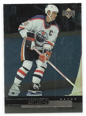 1999-00 UD Gold Reserve #5 Wayne Gretzky