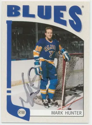 2004-05 IN THE GAME FRANCHISES - MARK HUNTER #284 AUTOGRAPH