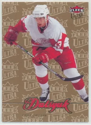 2007-08 FLEER ULTRA - PAVEL DATSYUK #127 GOLD MEDALLION