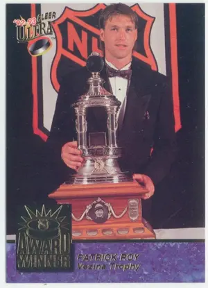 1992-93 FLEER ULTRA - PATRICK ROY #4 AWARD WINNER