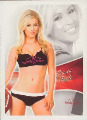 2013 Benchwarmer BubbleGum - Linsey Toole #82