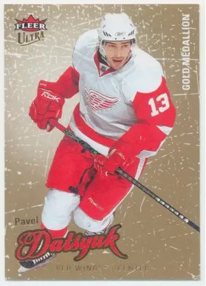2008-09 FLEER ULTRA - PAVEL DATSYUK #145 GOLD MEDALLION