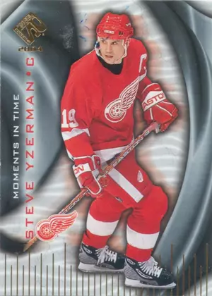 2003-04 PRIVATE STOCK RESERVE - STEVE YZERMAN #8 MOMENTS IN TIME